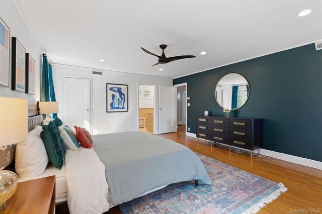 42 Mulberry Lane, New Rochelle, NY 10804