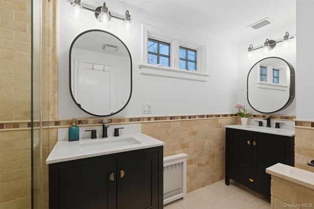 42 Mulberry Lane, New Rochelle, NY 10804