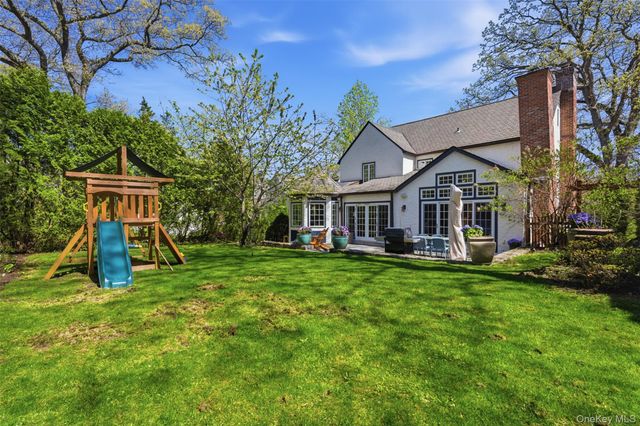 42 Mulberry Lane, New Rochelle, NY 10804