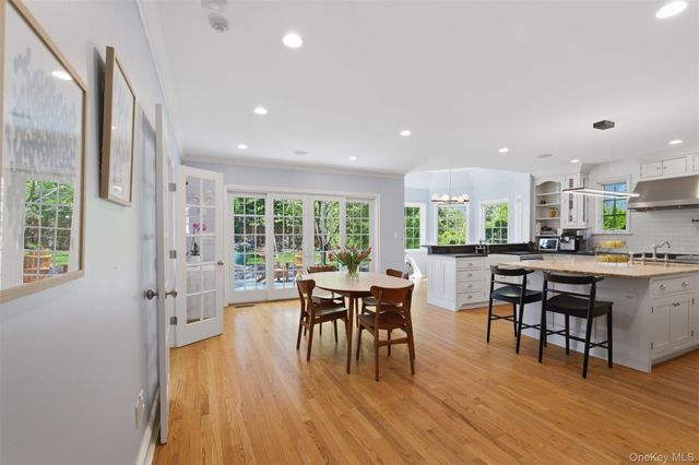 42 Mulberry Lane, New Rochelle, NY 10804