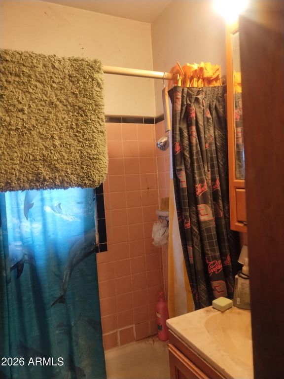 Image 7 of property listing at 1808 E INDIANOLA Avenue, Phoenix, AZ 85016