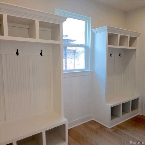 18582 Stallmann Drive, Macomb, MI 48042