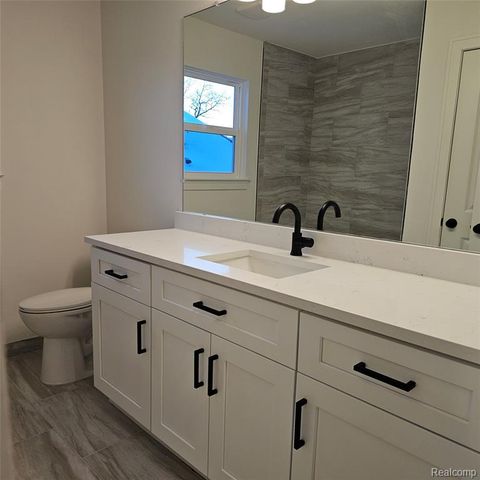 18582 Stallmann Drive, Macomb, MI 48042