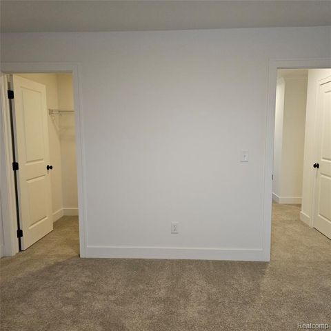 18582 Stallmann Drive, Macomb, MI 48042