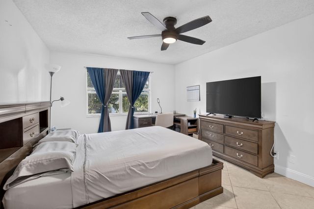 6001 N Falls Circle Drive 306, Lauderhill, FL 33319