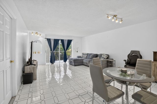 6001 N Falls Circle Drive 306, Lauderhill, FL 33319