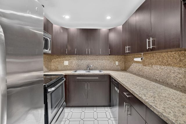 6001 N Falls Circle Drive 306, Lauderhill, FL 33319