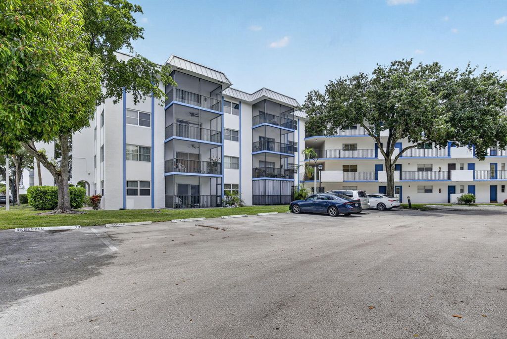 6001 N Falls Circle Drive 306, Lauderhill, FL 33319