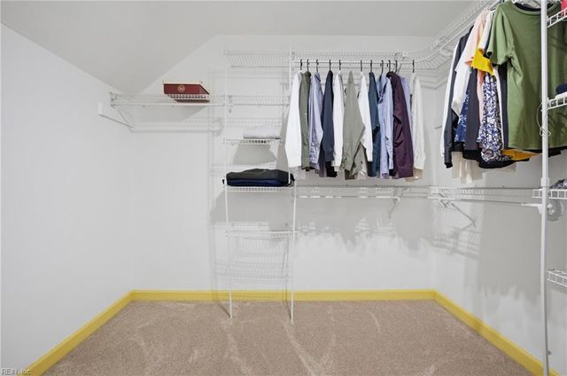 105 Gardenville DR, Yorktown, VA 23693