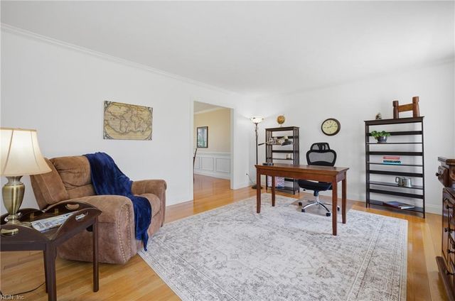 105 Gardenville DR, Yorktown, VA 23693