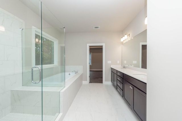 5587 Spring Street, Flowery Branch, GA 30542