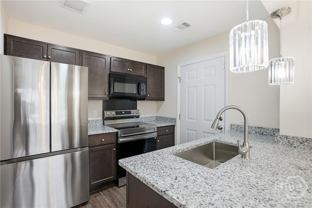 724 Dixon Street, Savannah, GA 31405