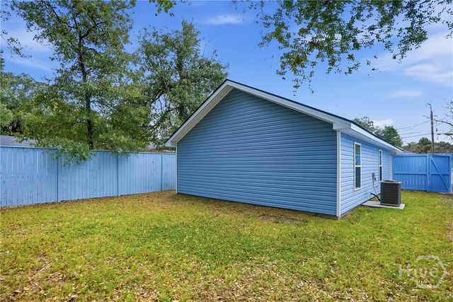 724 Dixon Street, Savannah, GA 31405