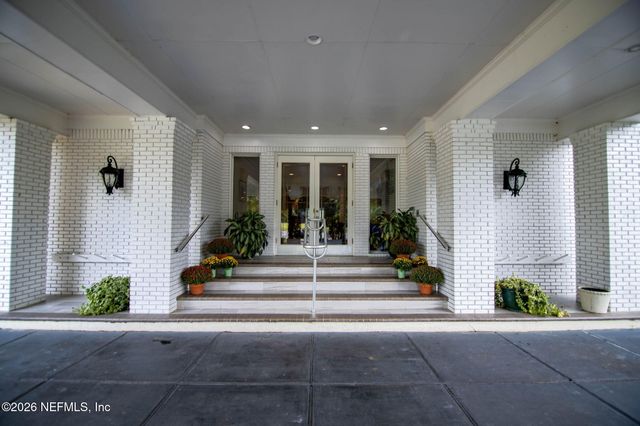 1581 STONEBRIAR Road, Green Cove Springs, FL 32043