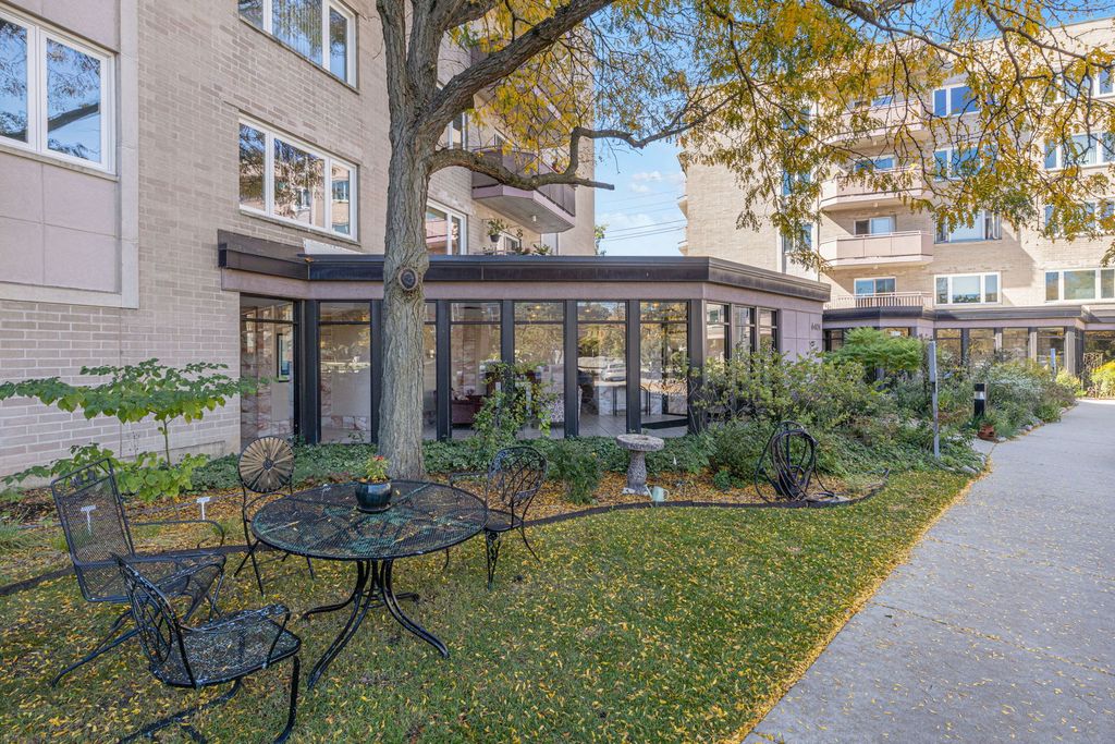 6401 Lincoln Avenue 210, Morton Grove, IL 60053 — exterior