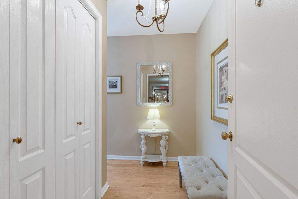 6401 Lincoln Avenue 210, Morton Grove, IL 60053 — photo 2