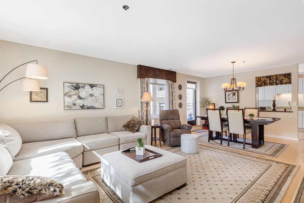 6401 Lincoln Avenue 210, Morton Grove, IL 60053 — photo 5