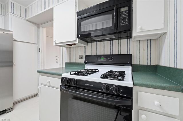 7320 Glenroie Ave Apt 6F, Norfolk, VA 23505