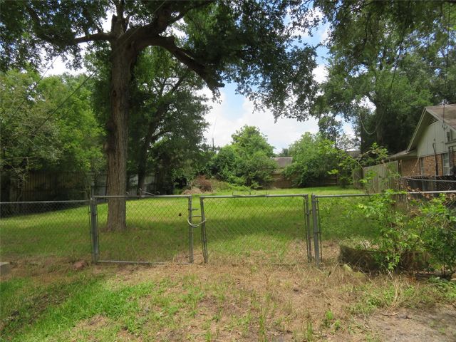 801 Cub Lane, Richmond, TX 77469