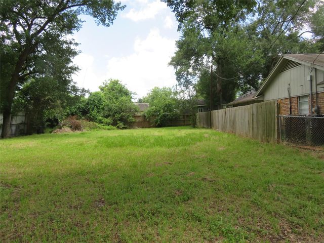801 Cub Lane, Richmond, TX 77469