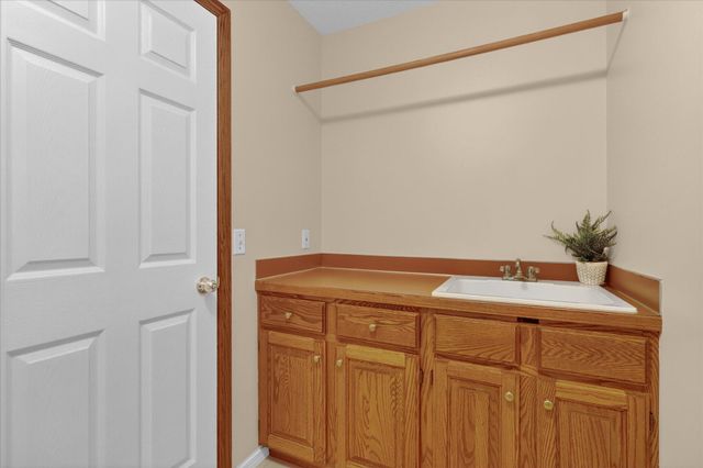 2467 Palm Dale Drive Sw, City Of Wyoming, MI 49418
