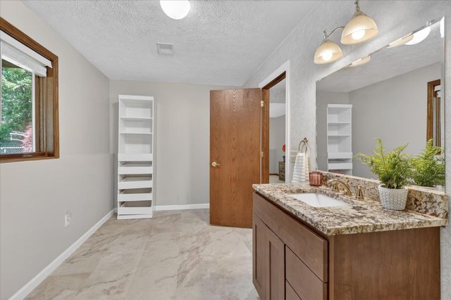 2467 Palm Dale Drive Sw, City Of Wyoming, MI 49418