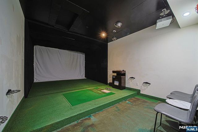 225 Broad Avenue, Palisades Park, NJ 07650