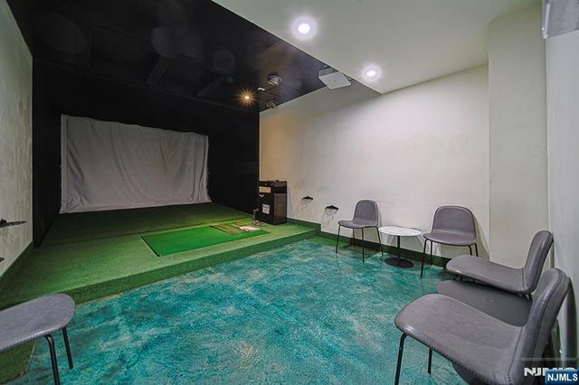 225 Broad Avenue, Palisades Park, NJ 07650