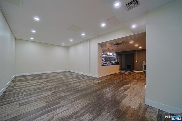225 Broad Avenue, Palisades Park, NJ 07650