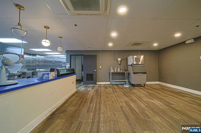 225 Broad Avenue, Palisades Park, NJ 07650