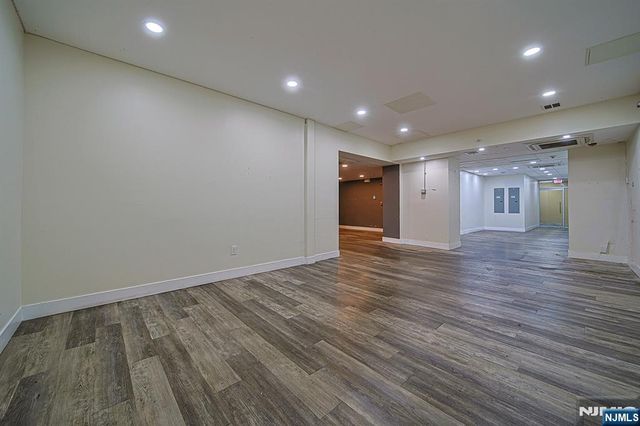 225 Broad Avenue, Palisades Park, NJ 07650
