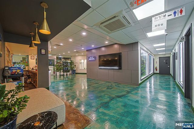225 Broad Avenue, Palisades Park, NJ 07650