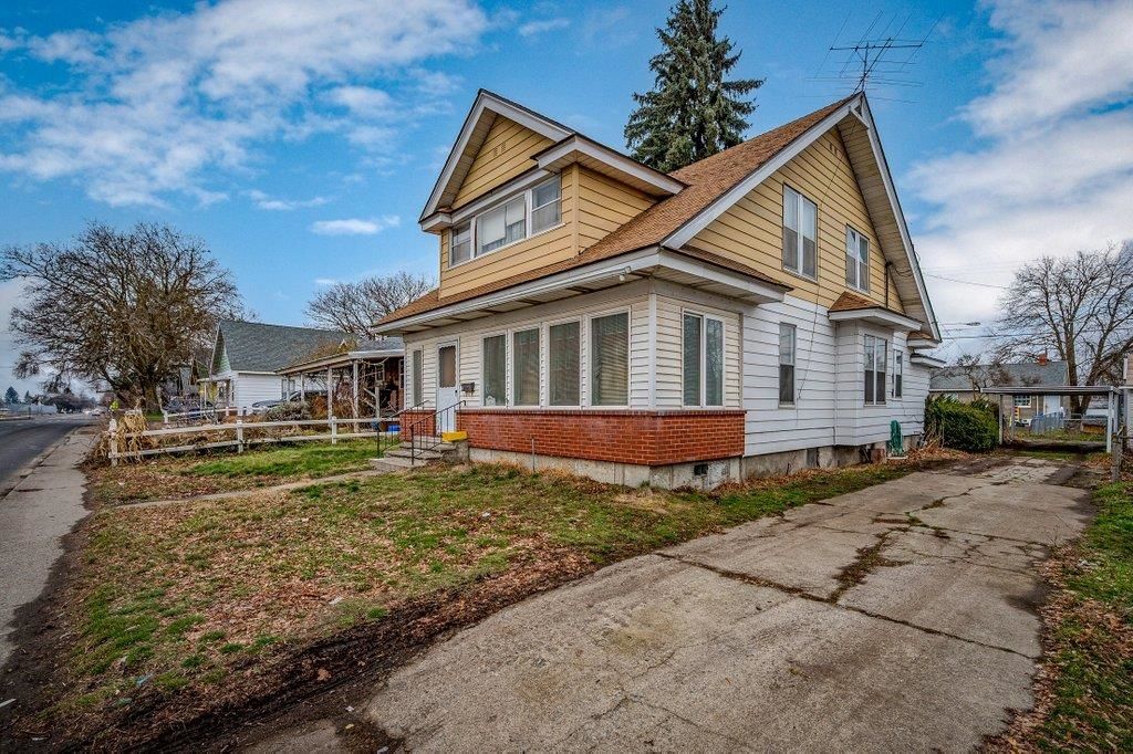 1643 E Wellesley Ave, Spokane, WA 99207