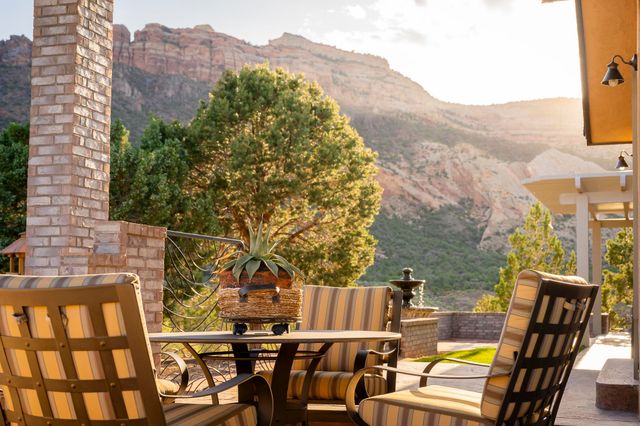 363 Granite Falls Way, Grand Junction, CO 81507