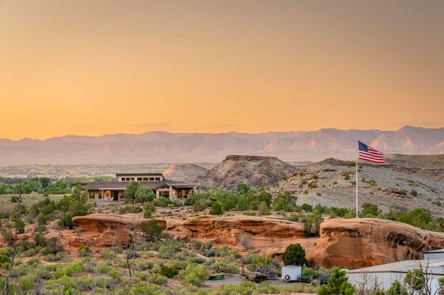 363 Granite Falls Way, Grand Junction, CO 81507