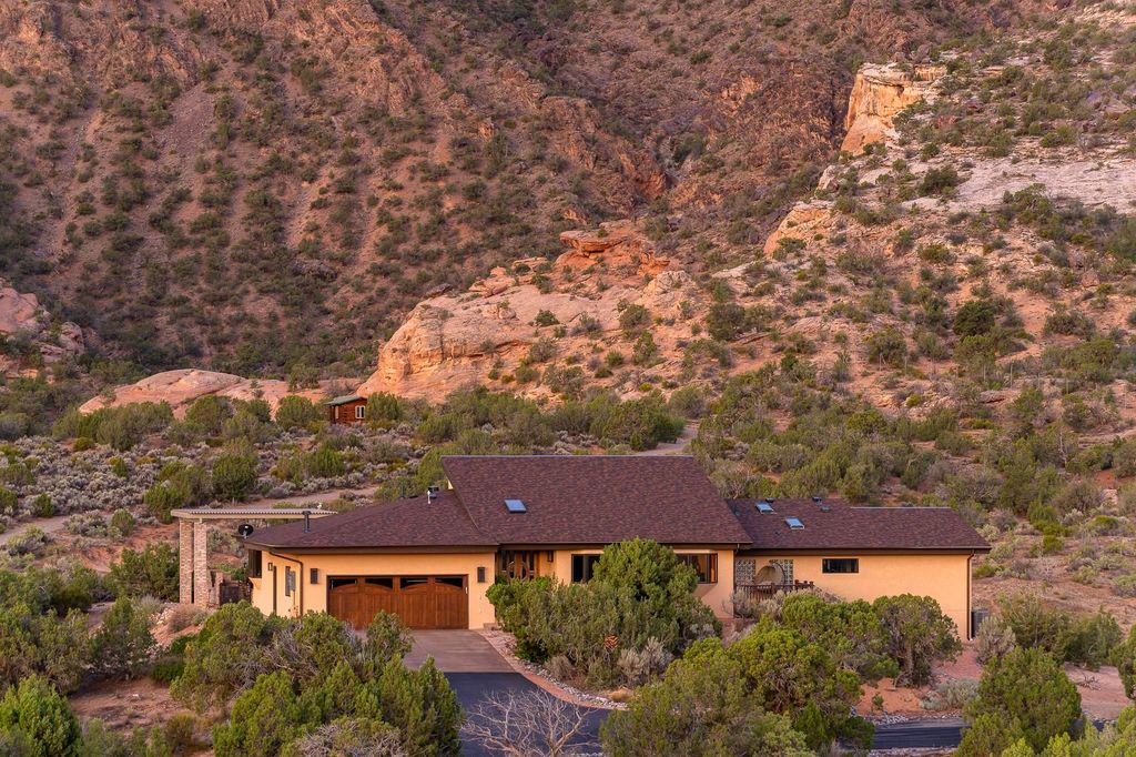 363 Granite Falls Way, Grand Junction, CO 81507