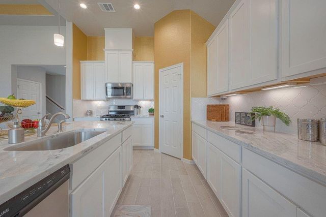 1061 Apple Ridge Road, Magnolia, TX 77355