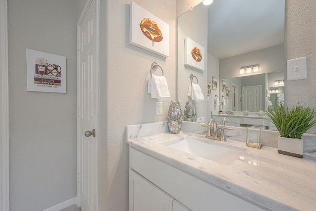 1061 Apple Ridge Road, Magnolia, TX 77355