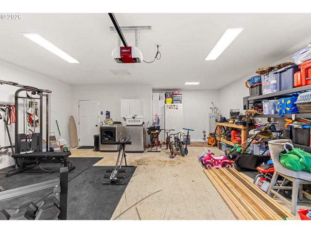 1118 S 11TH St, Coos Bay, OR 97420