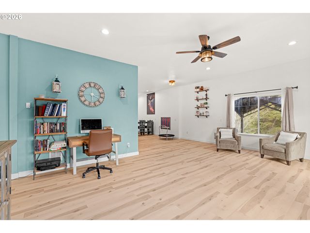 1118 S 11TH St, Coos Bay, OR 97420