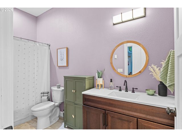 1118 S 11TH St, Coos Bay, OR 97420