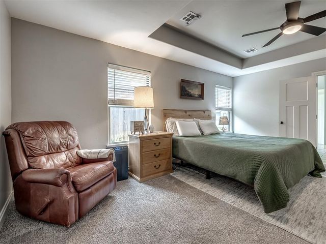 11708 SW 25th Court, Yukon, OK 73099