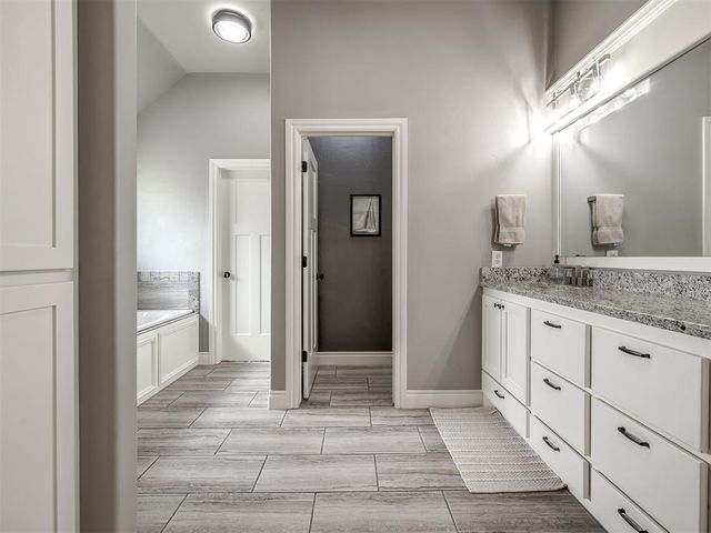 11708 SW 25th Court, Yukon, OK 73099