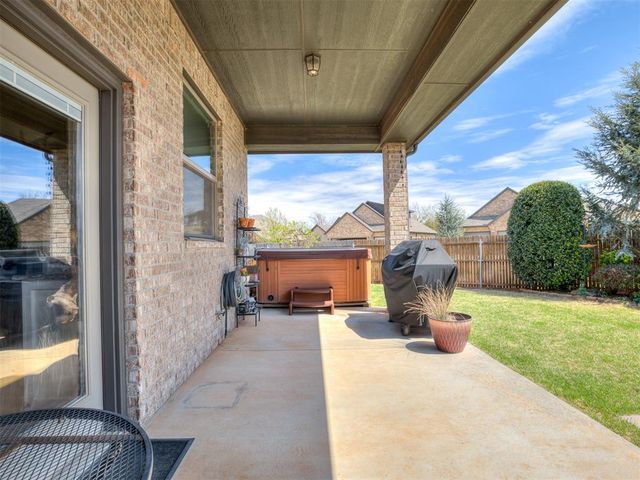 11708 SW 25th Court, Yukon, OK 73099