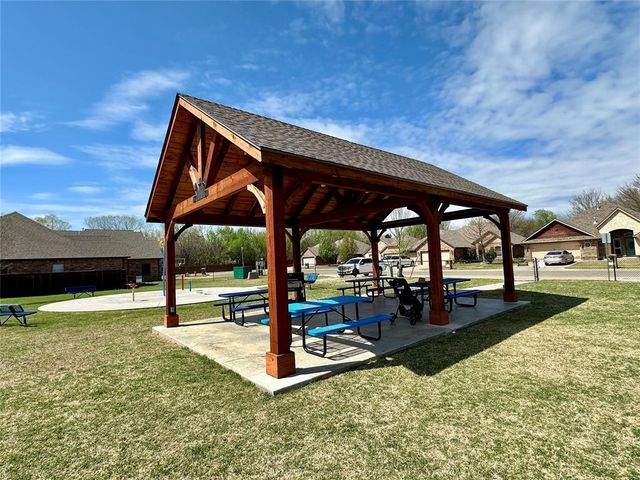 11708 SW 25th Court, Yukon, OK 73099