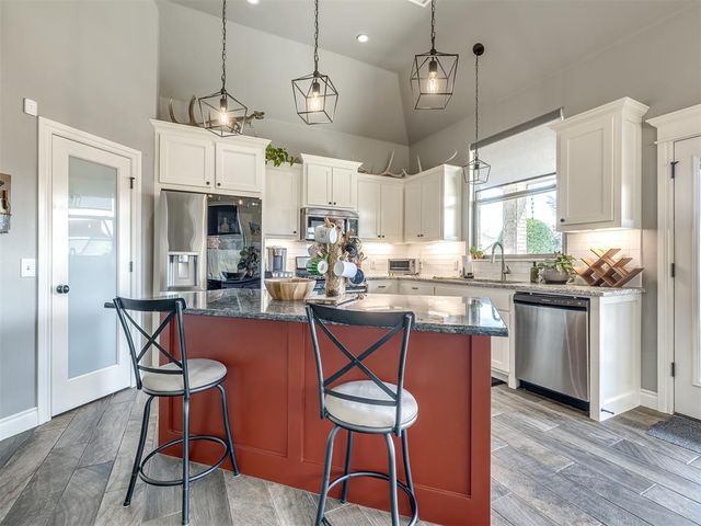 11708 SW 25th Court, Yukon, OK 73099