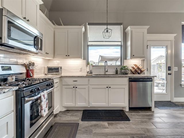 11708 SW 25th Court, Yukon, OK 73099