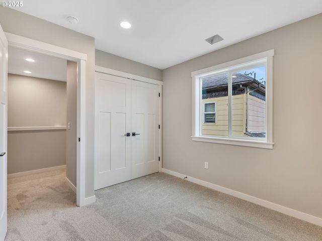 120 Sw ALDER Ct, Warrenton, OR 97146