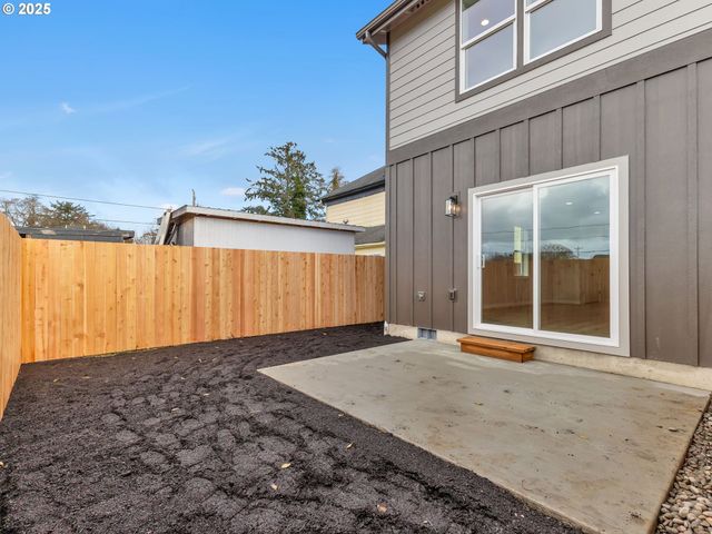 120 Sw ALDER Ct, Warrenton, OR 97146