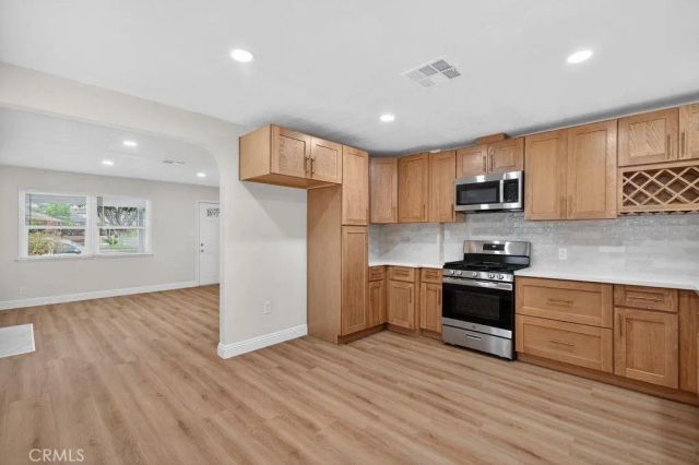 4392 Elm, Long Beach, CA 90807
